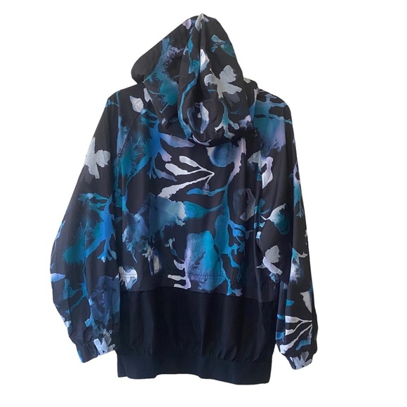 Ivy Park Mixed Mesh Windbreaker Hoodie in Ink‎ Floral - Picture 5 of 12